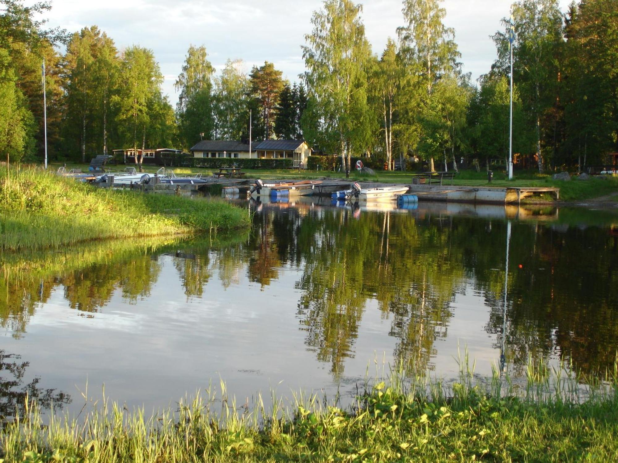 Karlholm Snatra Stugomrade Villa Karlholmsbruk ภายนอก รูปภาพ